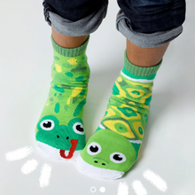 Load image into Gallery viewer, Frog & Turtle | Kid's Socks| Pals Fun Mismatched Socks